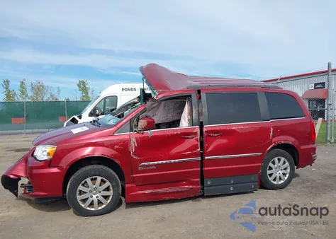 2016 Chrysler Town & Country Touring from USA, damaged, VIN 2C4RC1BG7GR159211